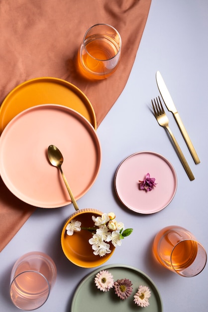 Zestaw naczyń i potraw